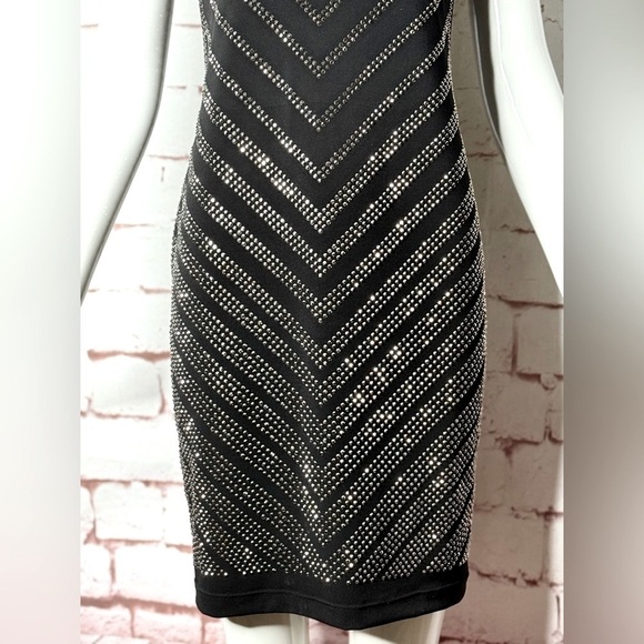 CACHE XS Silver Metallic Studs Embellished Black V-Neck Sleeveless Dress Size XS - Picture 4 of 15